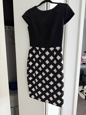 Black & White Geometric Sheath Dress